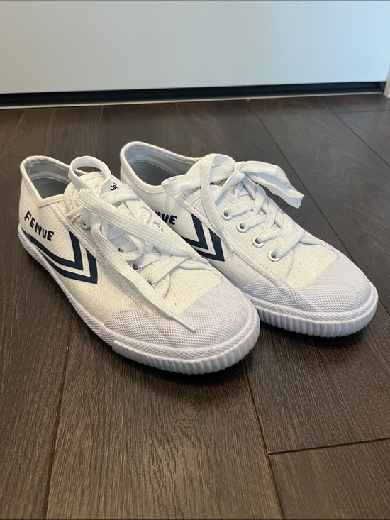 Feiyue Shoes - Feiyue 1920 White martial arts Canvas Sneakers, women’s size 7, like new
